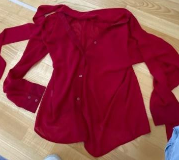 Rood doorzichtig hemd