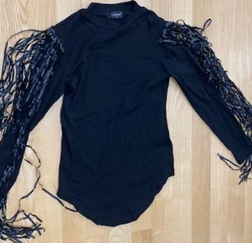 Zwart lang T-shirt lange mouwen met touwen