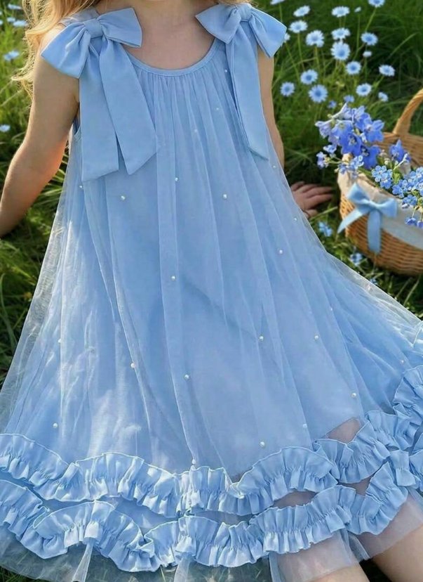 Blauw bloemenjurk met parelmotief