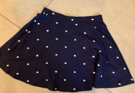 Blauw rokje met witte hartjes