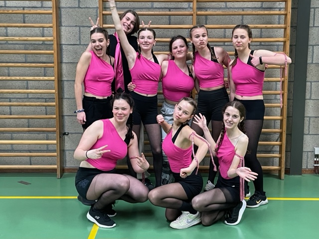Croptop roze - 1 schouder bloot