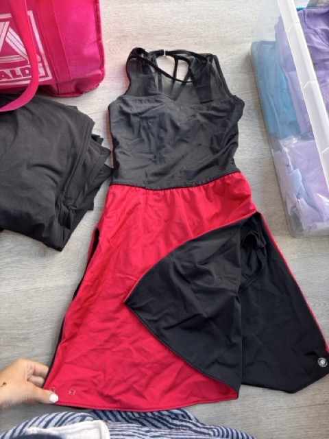 Kleed rood en zwart/wit met zwart  - Foto 2