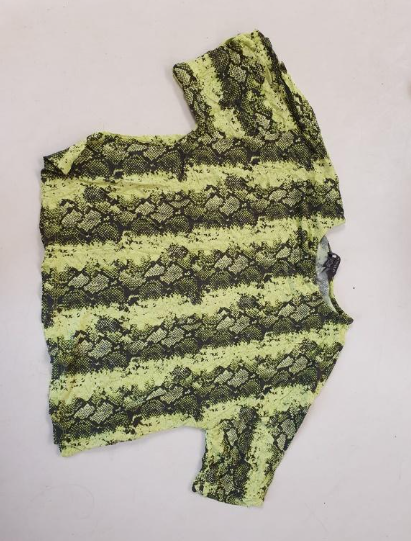 D.092 A Tshirt slangenprint