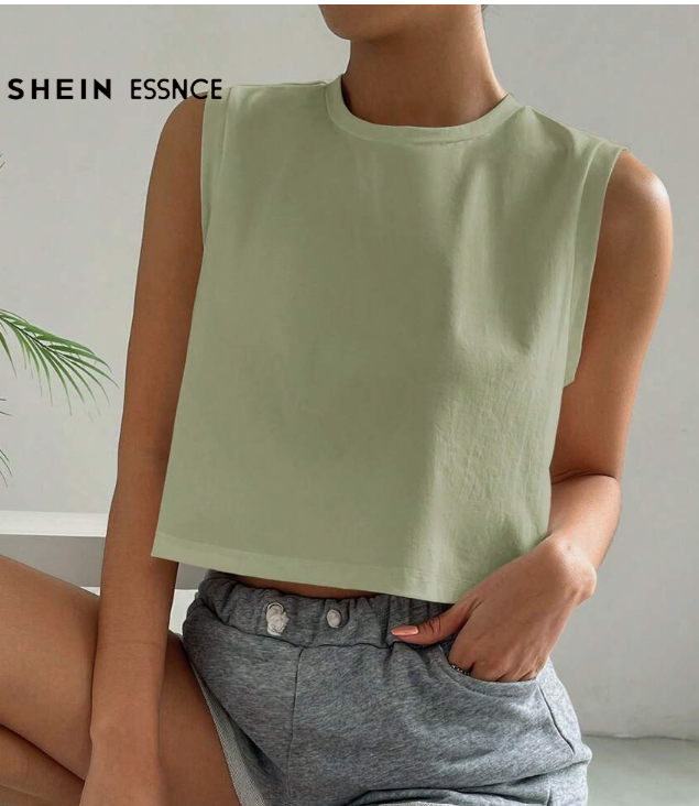 Zacht groene croptop, los model