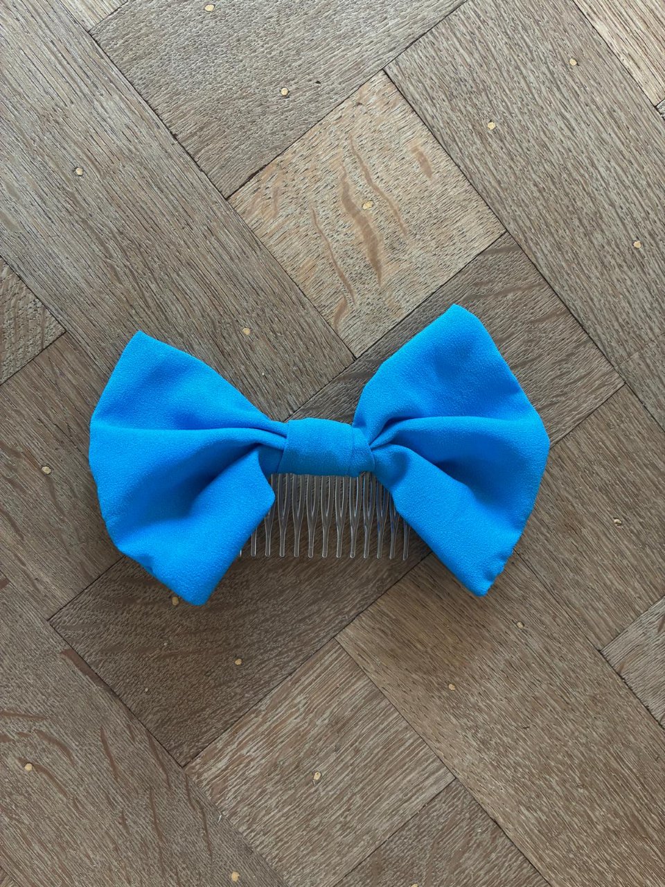 blauwe haarspeld strik