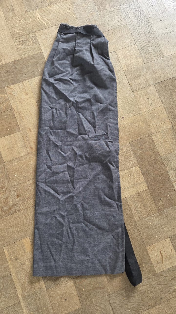 grijze rok-lapstof voor over broek of rok