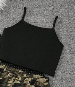 croptop zwart met spaghettibandjes