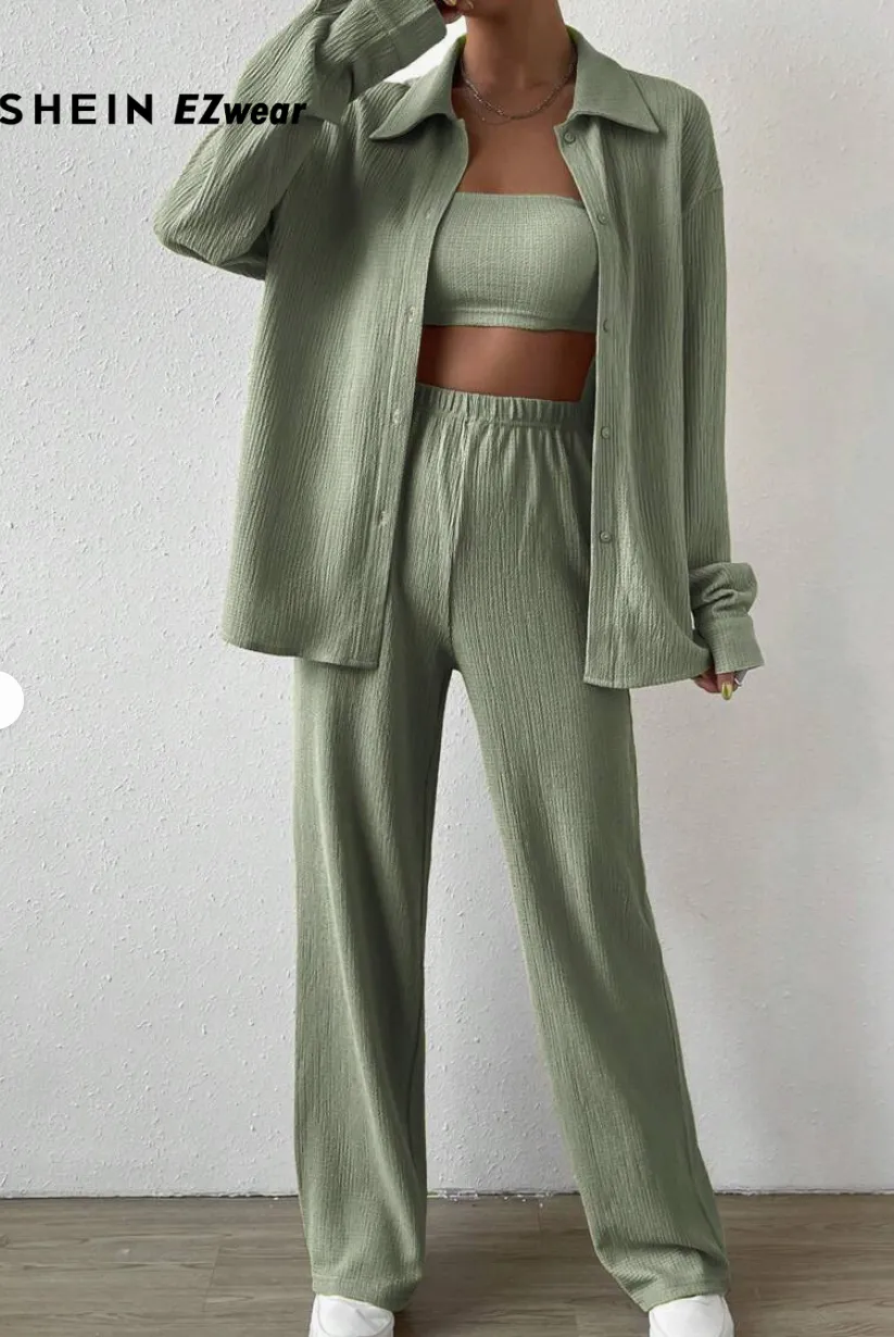 A.4 Tenue hemd met broek en top/haarband