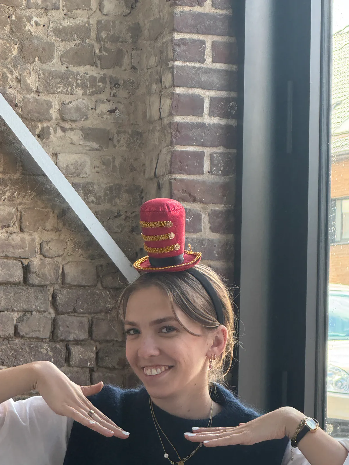 Diadeem met hoed 